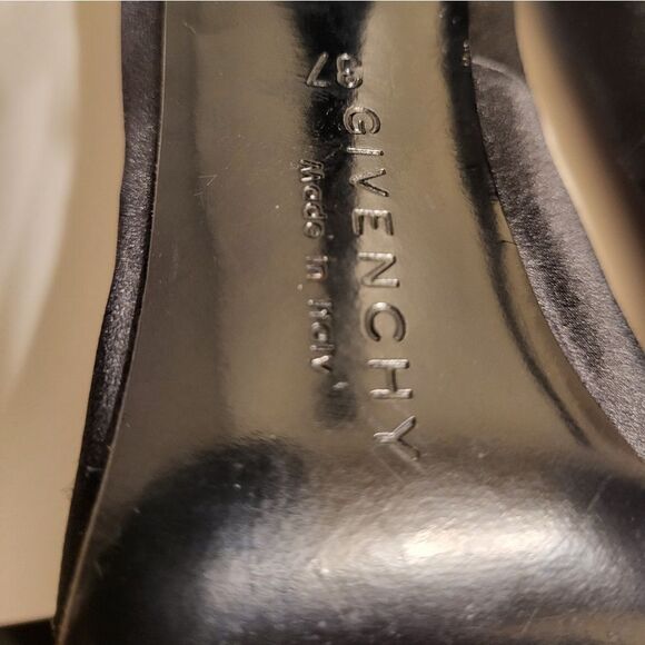 Givenchy Paris Black Peau de Soie Pumps Sz. 6.5 US/37 EU Ret$1175 Made in Italy - Picture 8 of 16